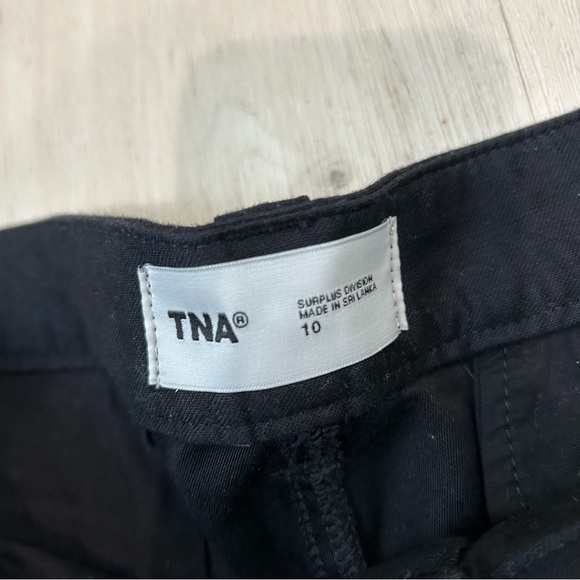 Aritzia Black Cargo Pants - Picture 4 of 5